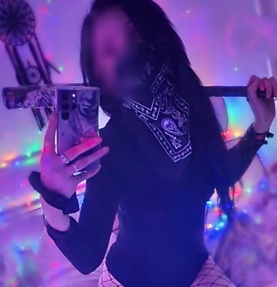Heidi, 28