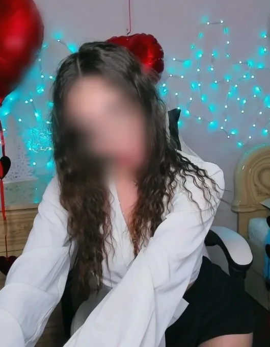 Nella, 19